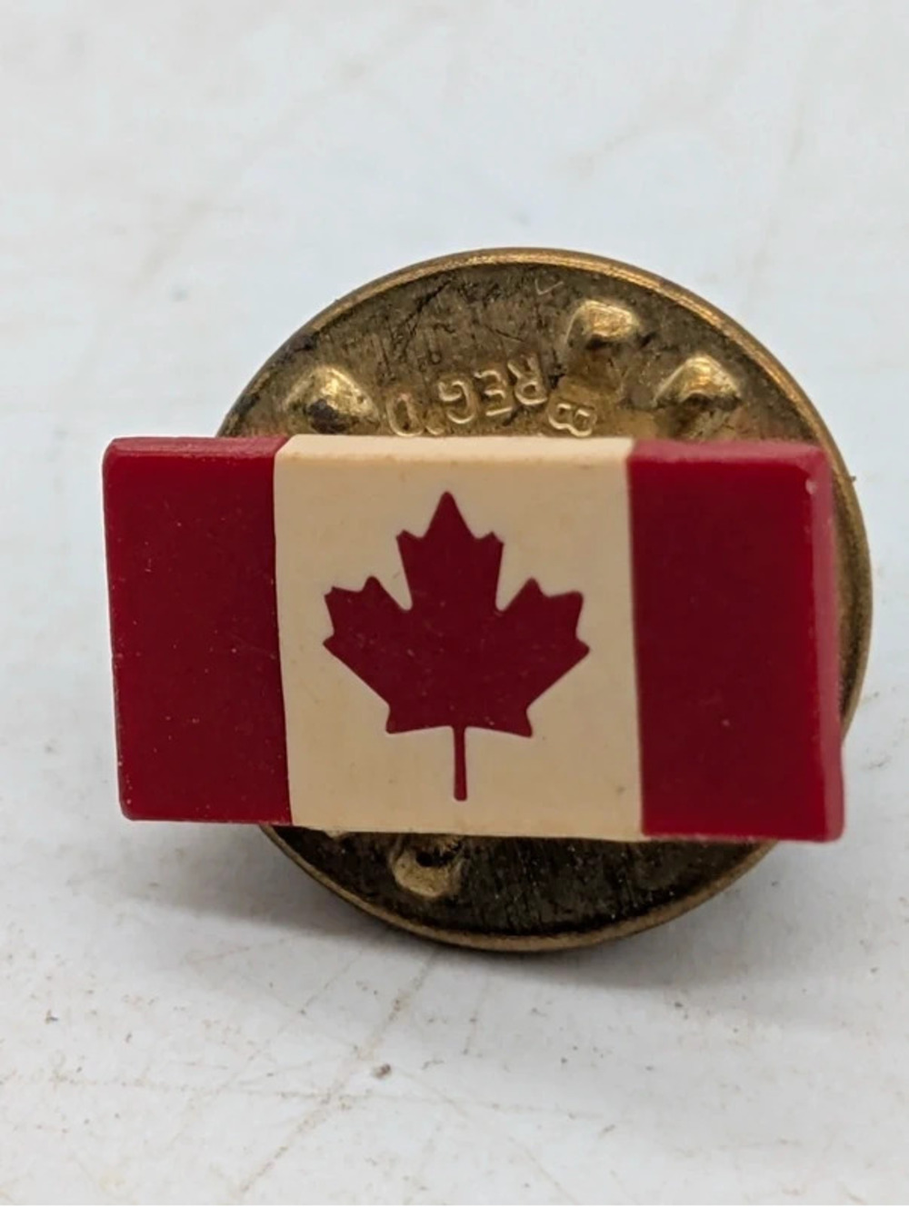 Vintage Canada Flag Small Plastic Lapel Pin Metal Back